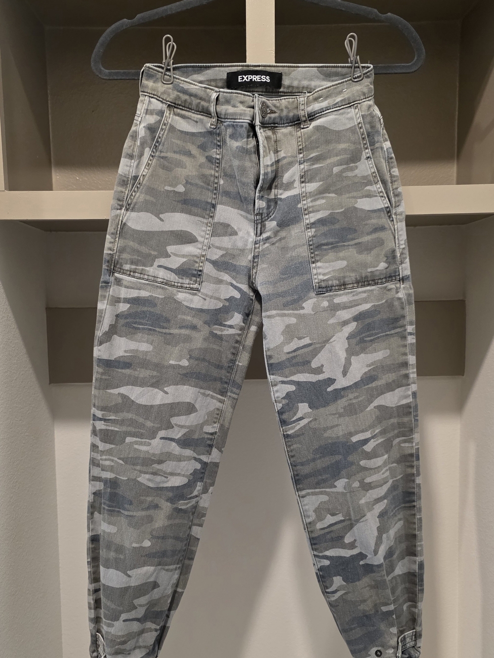 Express Womens Gray/Green Camo Cargo Joggers